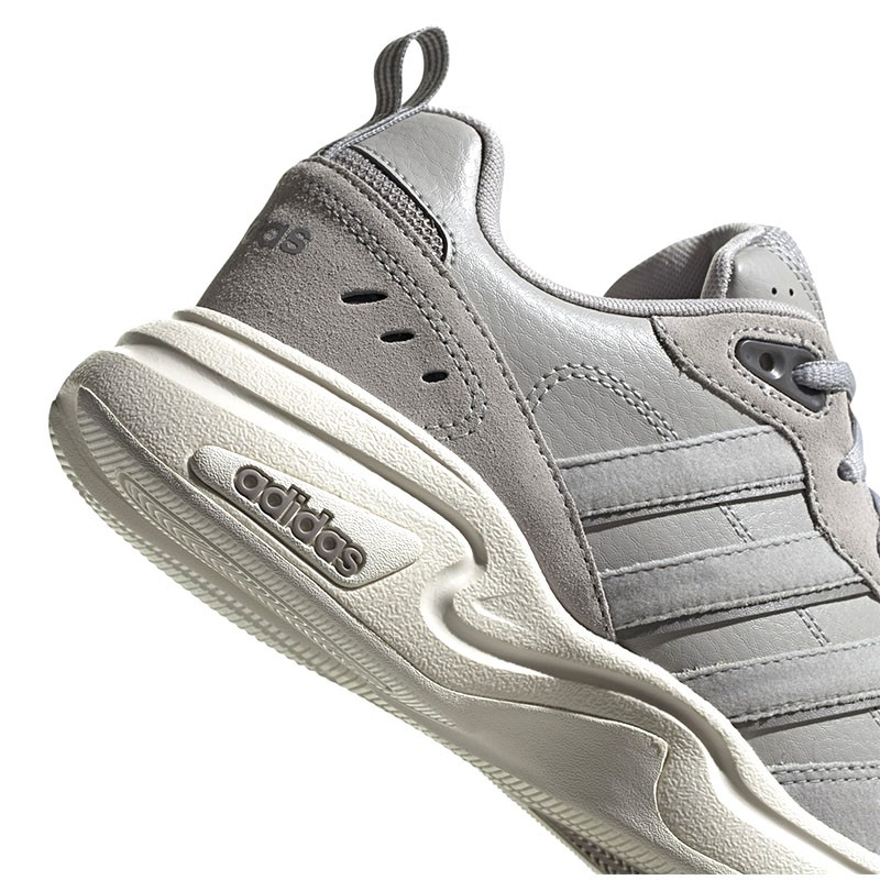 Кроссовки мужские Adidas Strutter серые FW3743 — фото 5 — Sport City Кроссовки мужские Adidas Strutter серые FW3743 — фото 5