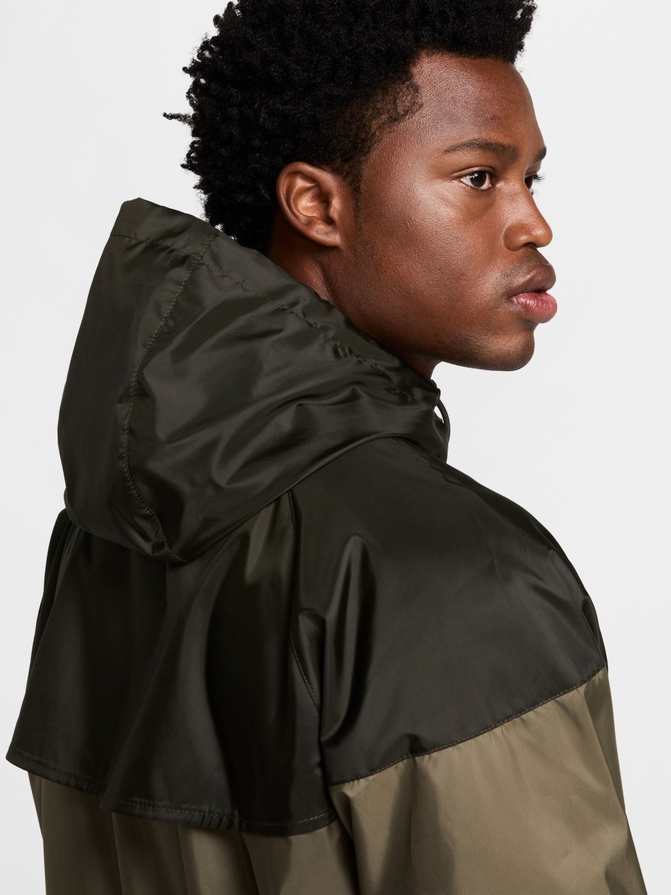 Вітрівка чоловіча Nike M NK WVN LND WR HD JKT хакі DA0001-222 — фото 5