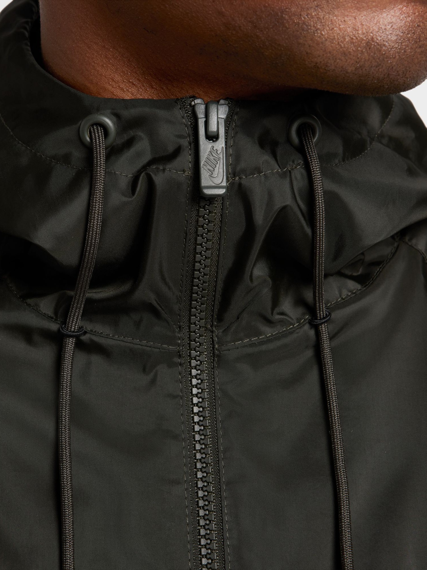 Ветровка мужская Nike M NK WVN LND WR HD JKT хаки DA0001-222 изображение 6