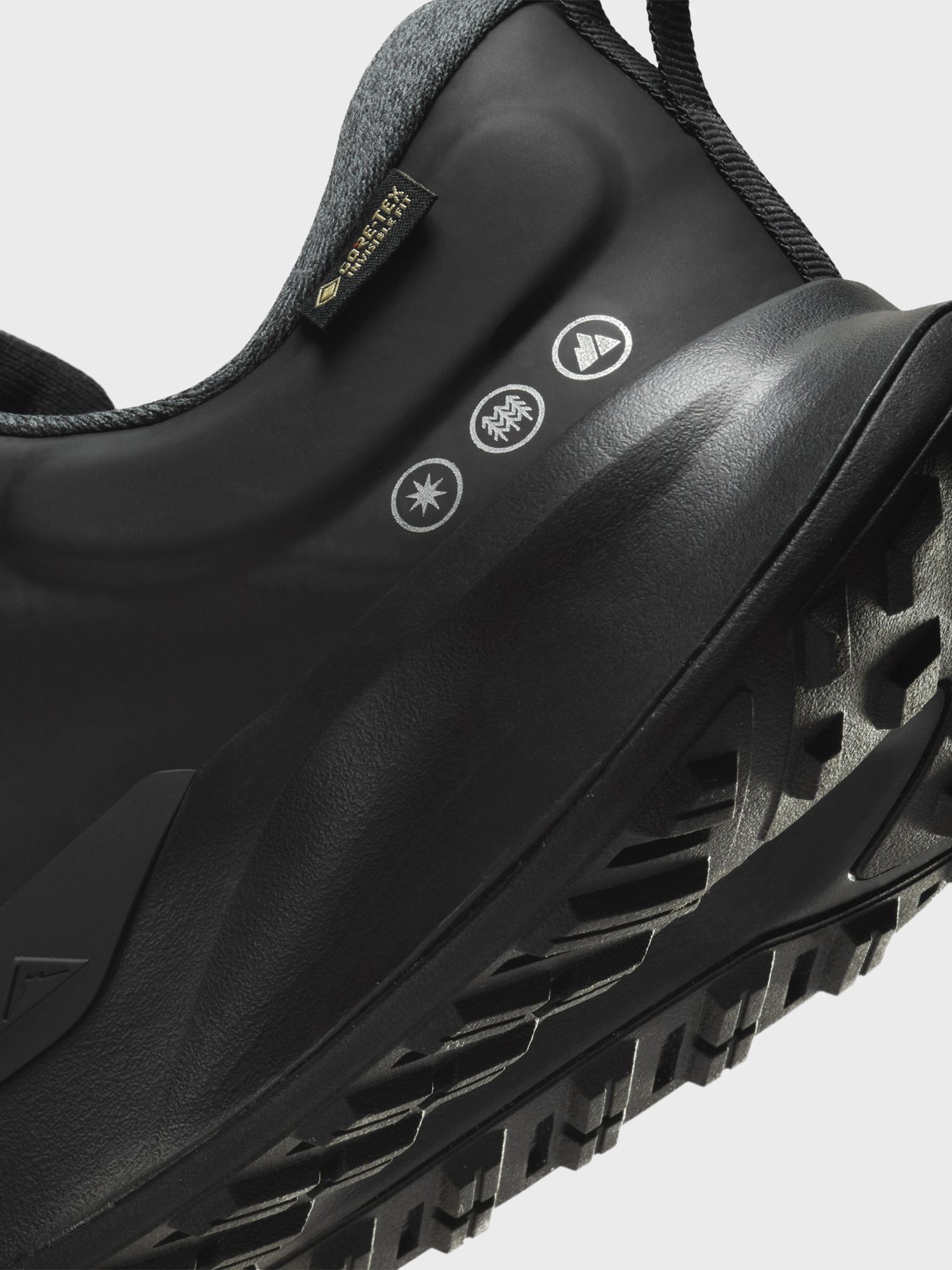 Кроссовки мужские Nike JUNIPER TRAIL 2 GTX V2 черные HM9734-001 изображение 6