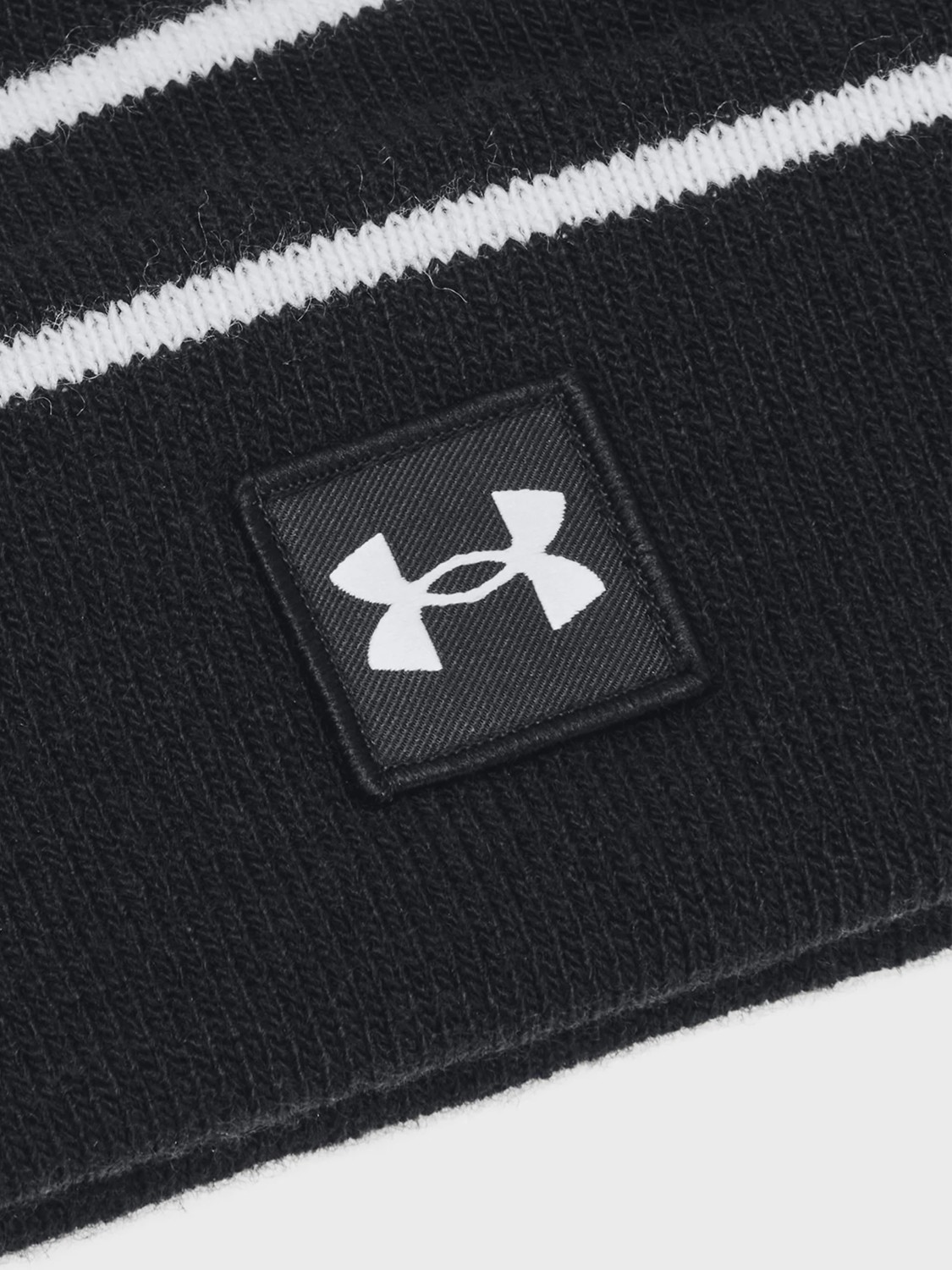 Шапка чоловіча Under Armour M Halftime Pom Beanie чорна 1386634-001 изображение 4