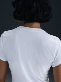 Футболка жіноча Nike W NSW NK CHLL KNT CRP біла HF9538-101 изображение 3