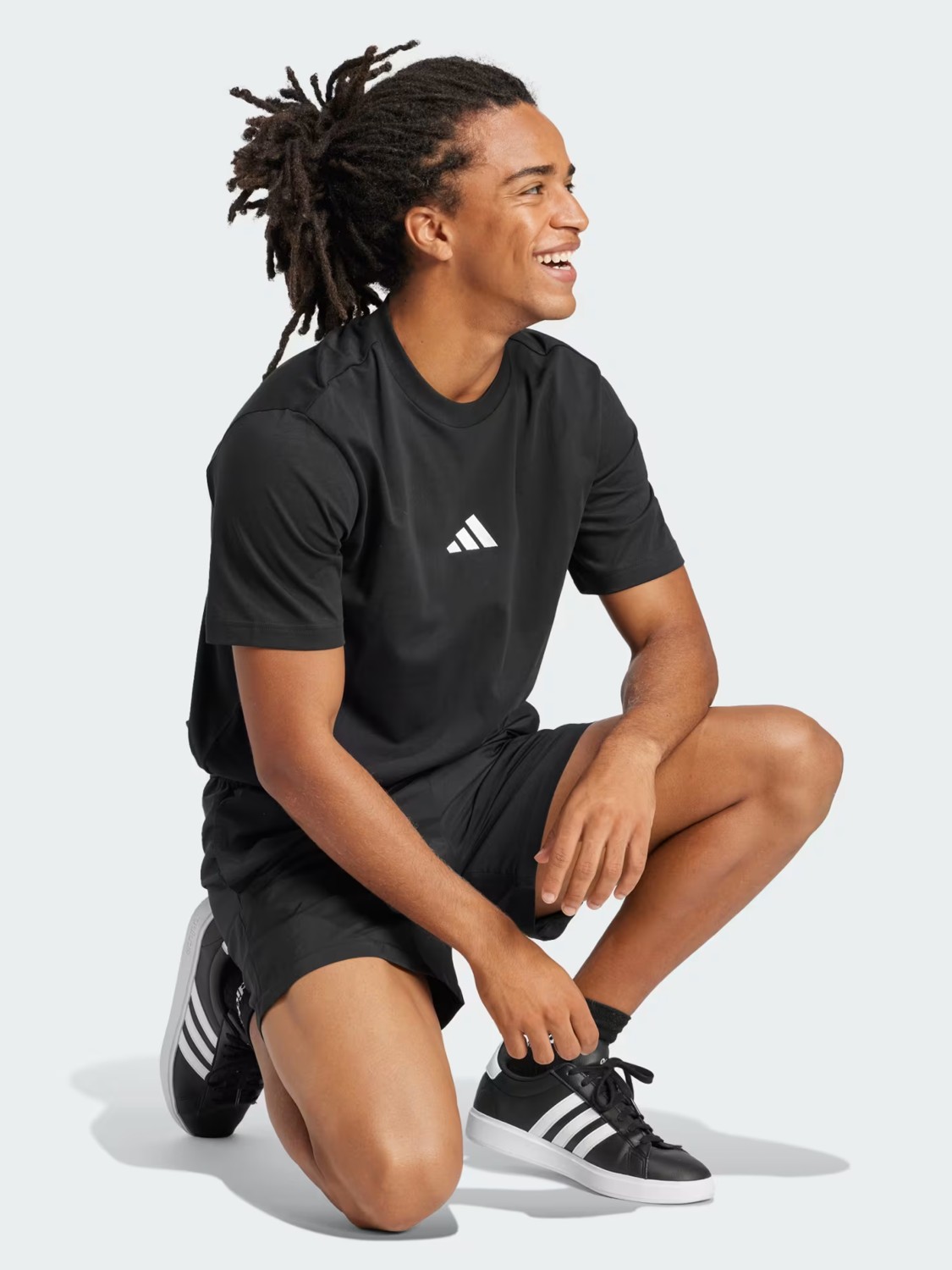 Футболка чоловіча Adidas M SL SJ T чорна JE9024 изображение 4