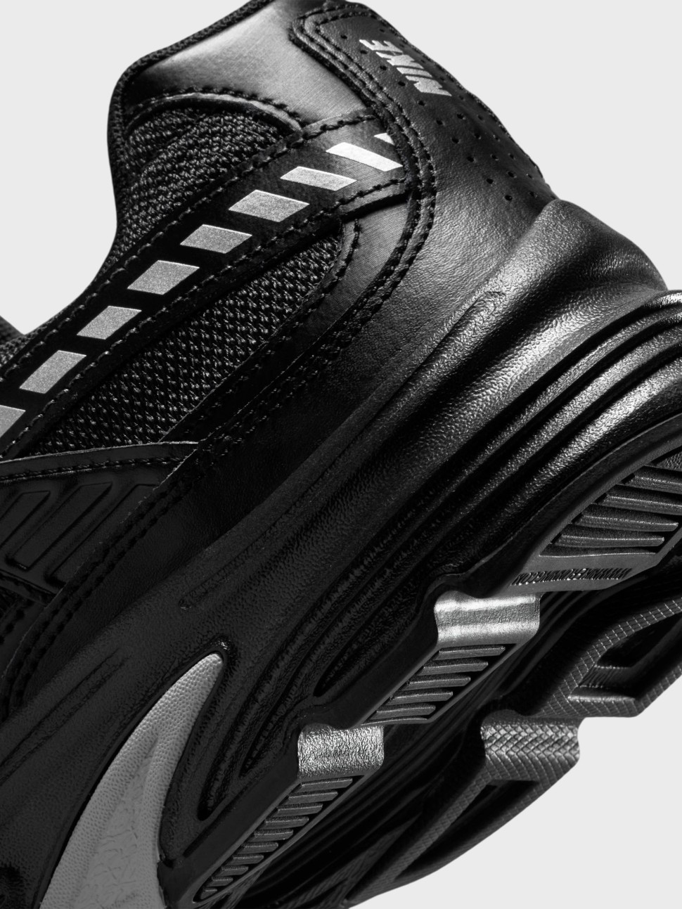 Кроссовки мужские Nike INITIATOR черные IB4595-001 — фото 6 — Sport City Кроссовки мужские Nike INITIATOR черные IB4595-001 — фото 6