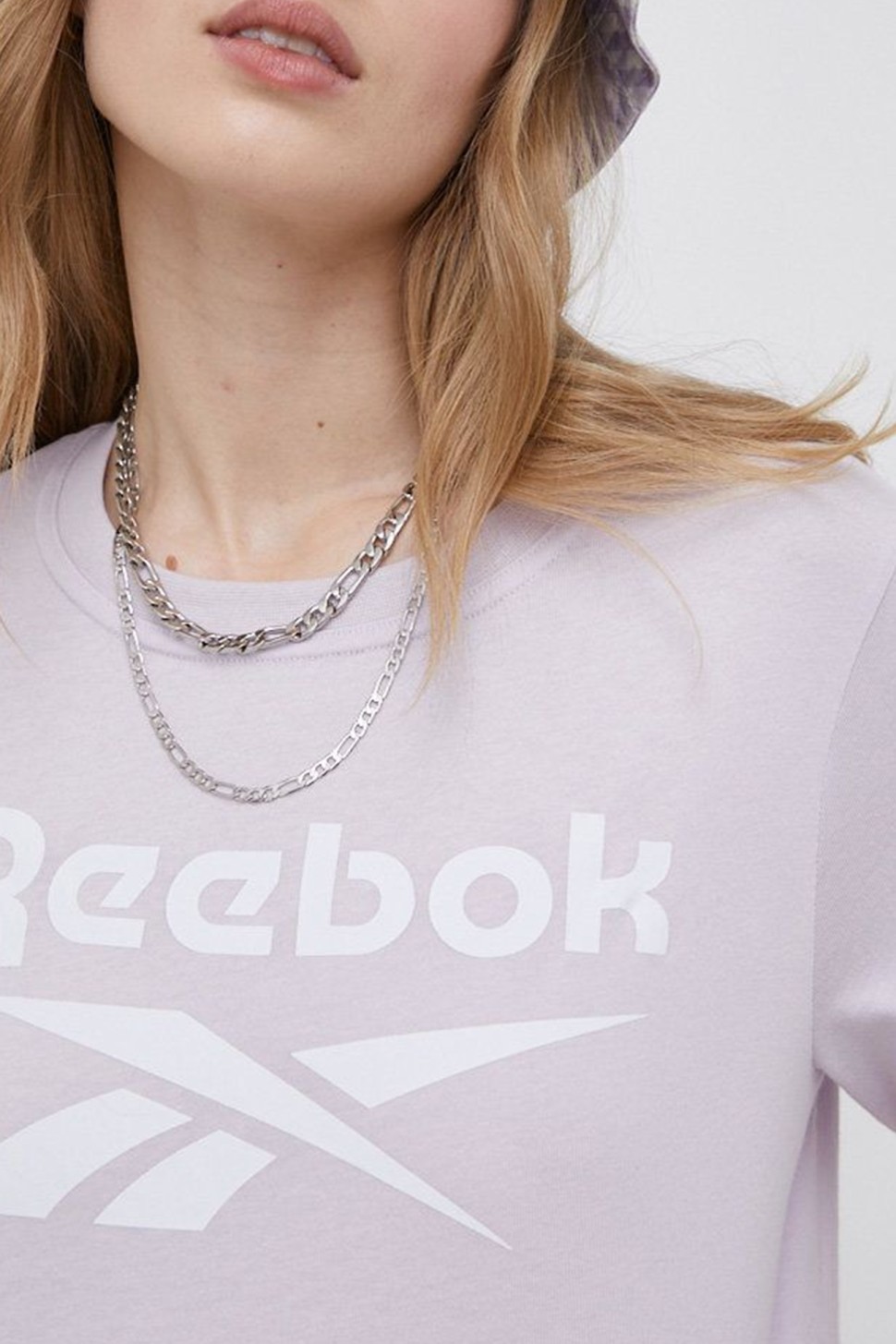 Футболка женская Reebok Ri Bl Crop Tee фиолетовая HB2277 — фото 4 — Sport City Футболка женская Reebok Ri Bl Crop Tee фиолетовая HB2277 — фото 4