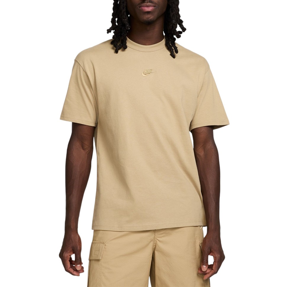 Футболка мужская Nike M NSW PREM ESSNTL SUST TEE бежевая DO7392-297 — Sport City Футболка мужская Nike M NSW PREM ESSNTL SUST TEE бежевая DO7392-297