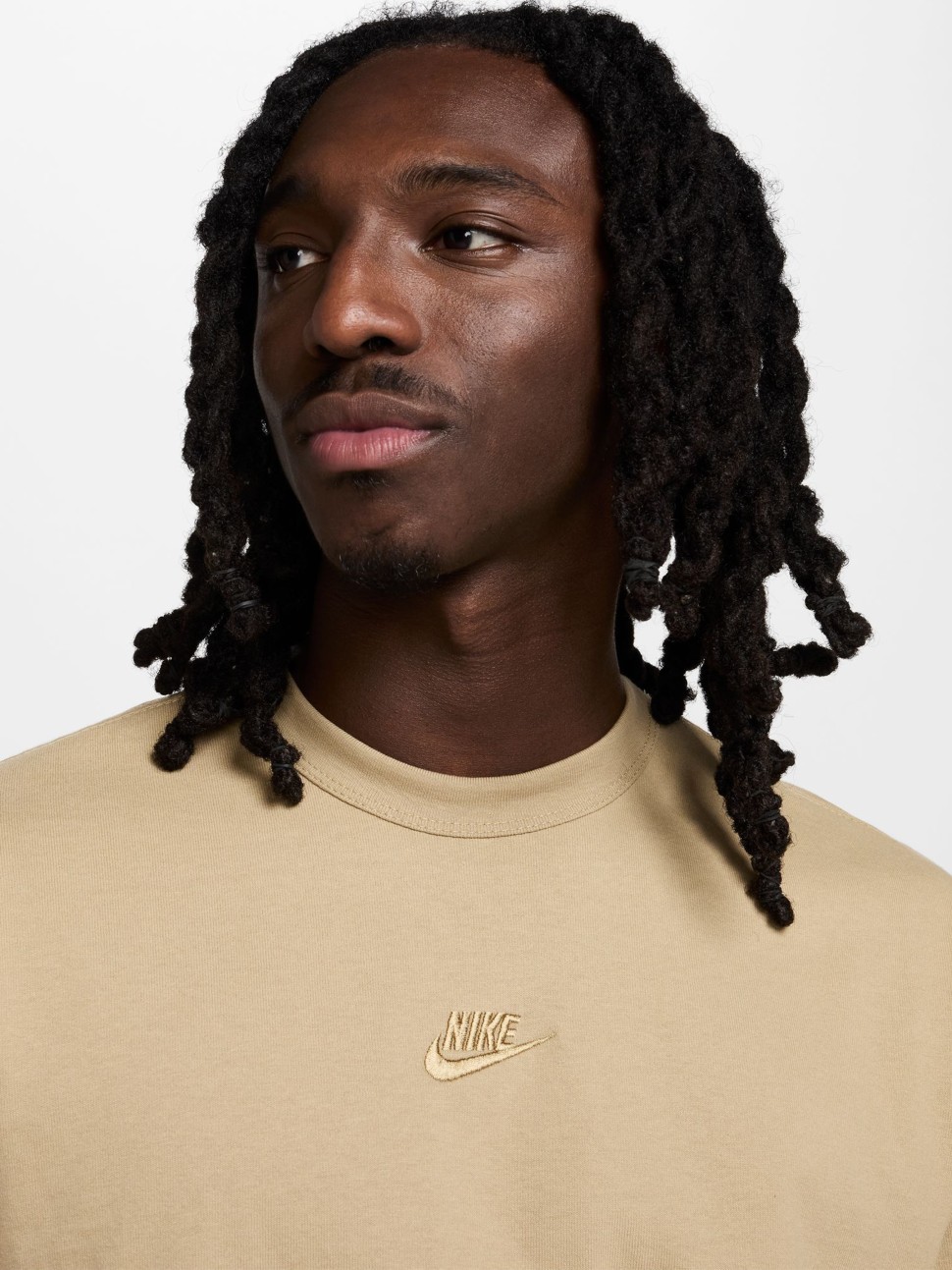 Футболка мужская Nike M NSW PREM ESSNTL SUST TEE бежевая DO7392-297 — фото 4 — Sport City Футболка мужская Nike M NSW PREM ESSNTL SUST TEE бежевая DO7392-297 — фото 4