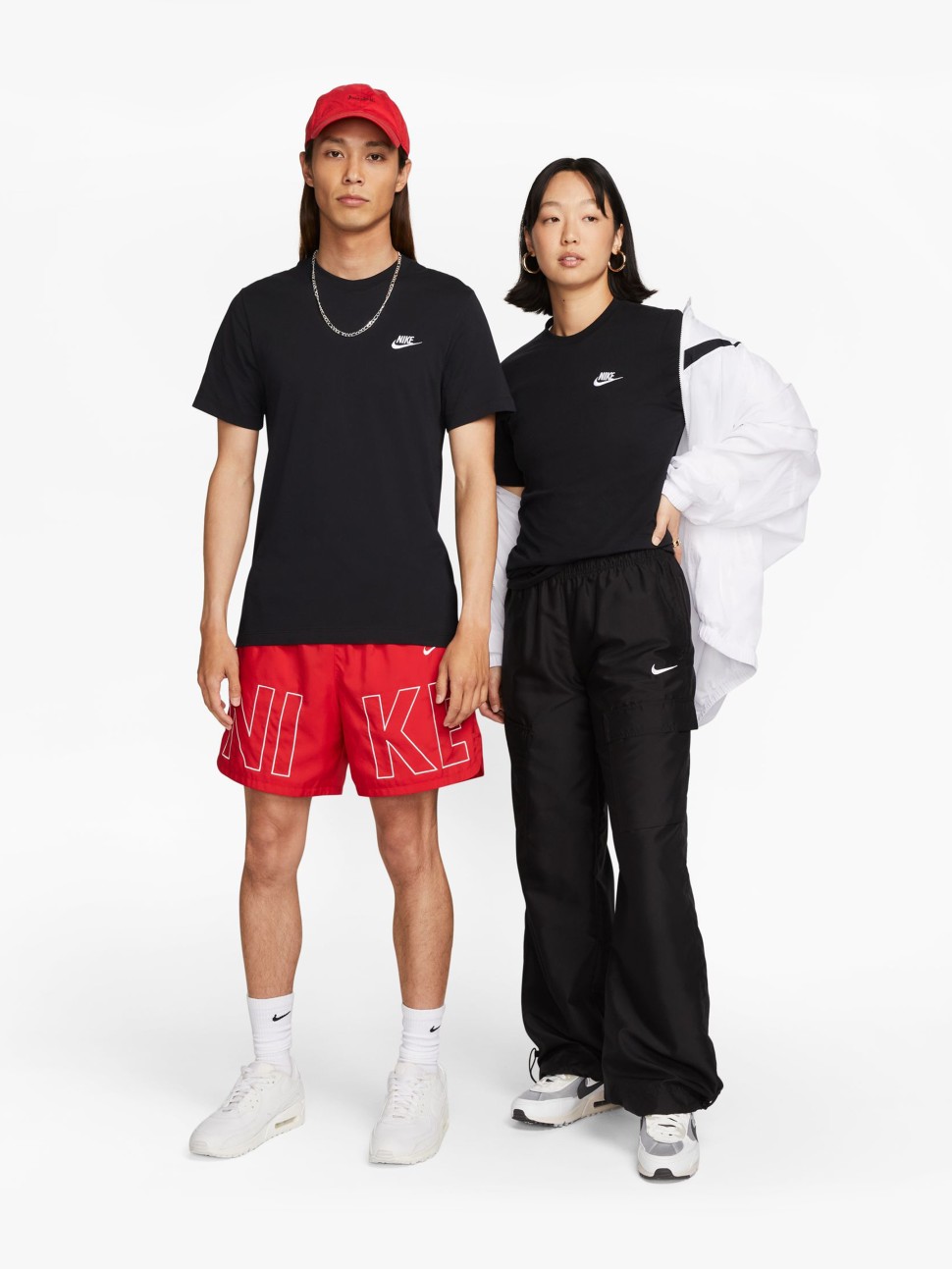 Футболка чоловіча Nike Sportswear Club чорна AR4997-013 — фото 9