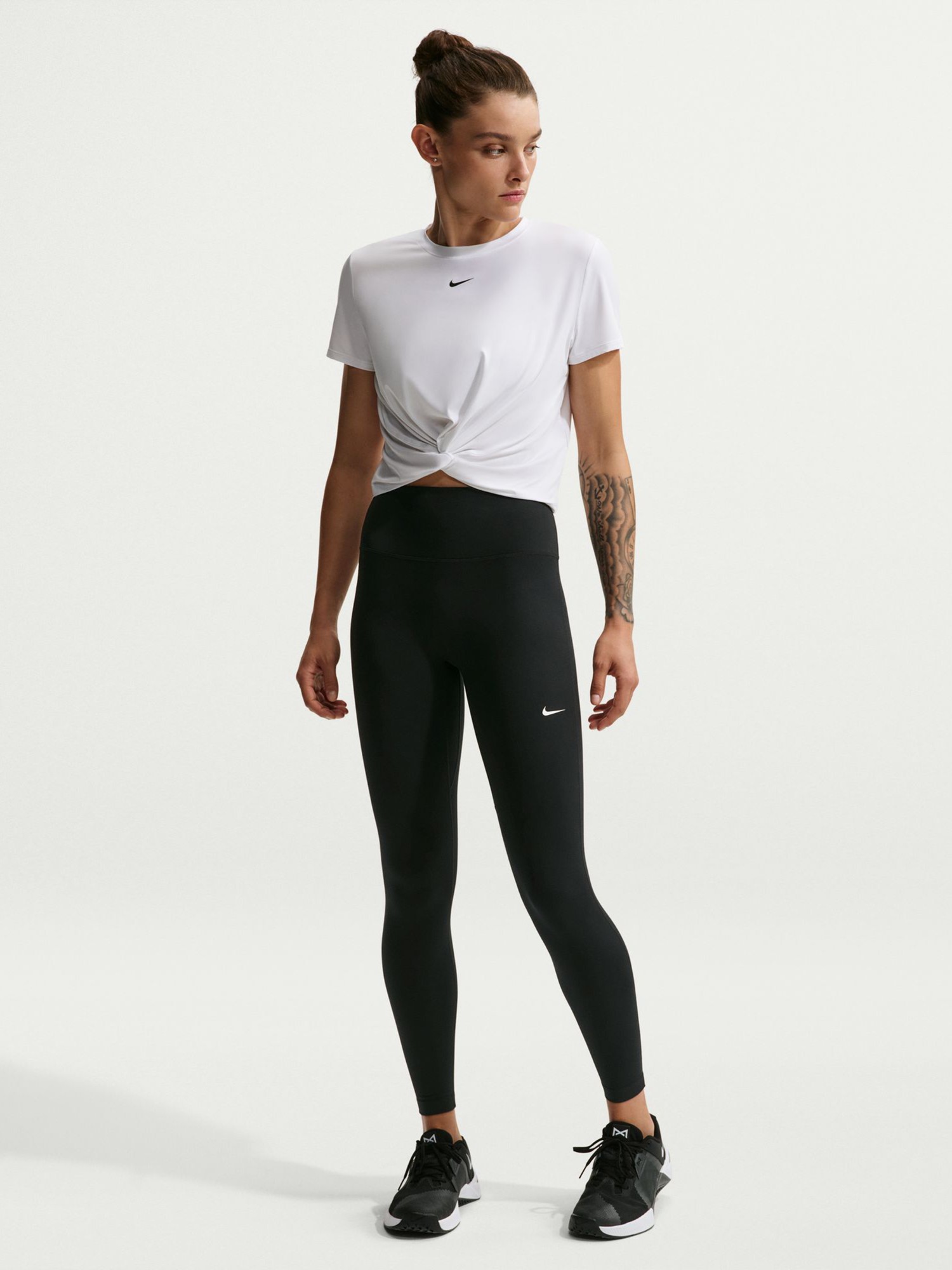Легінси жіночі Nike W NK DF ONE HR TIGHT USEAM чорні HJ9195-013 изображение 2