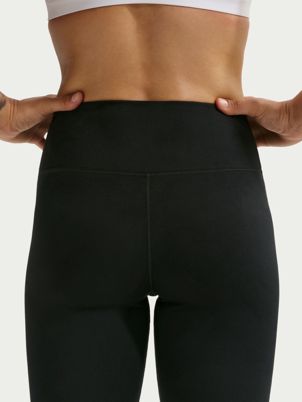 Легінси жіночі Nike W NK DF ONE HR TIGHT USEAM чорні HJ9195-013 — фото 4