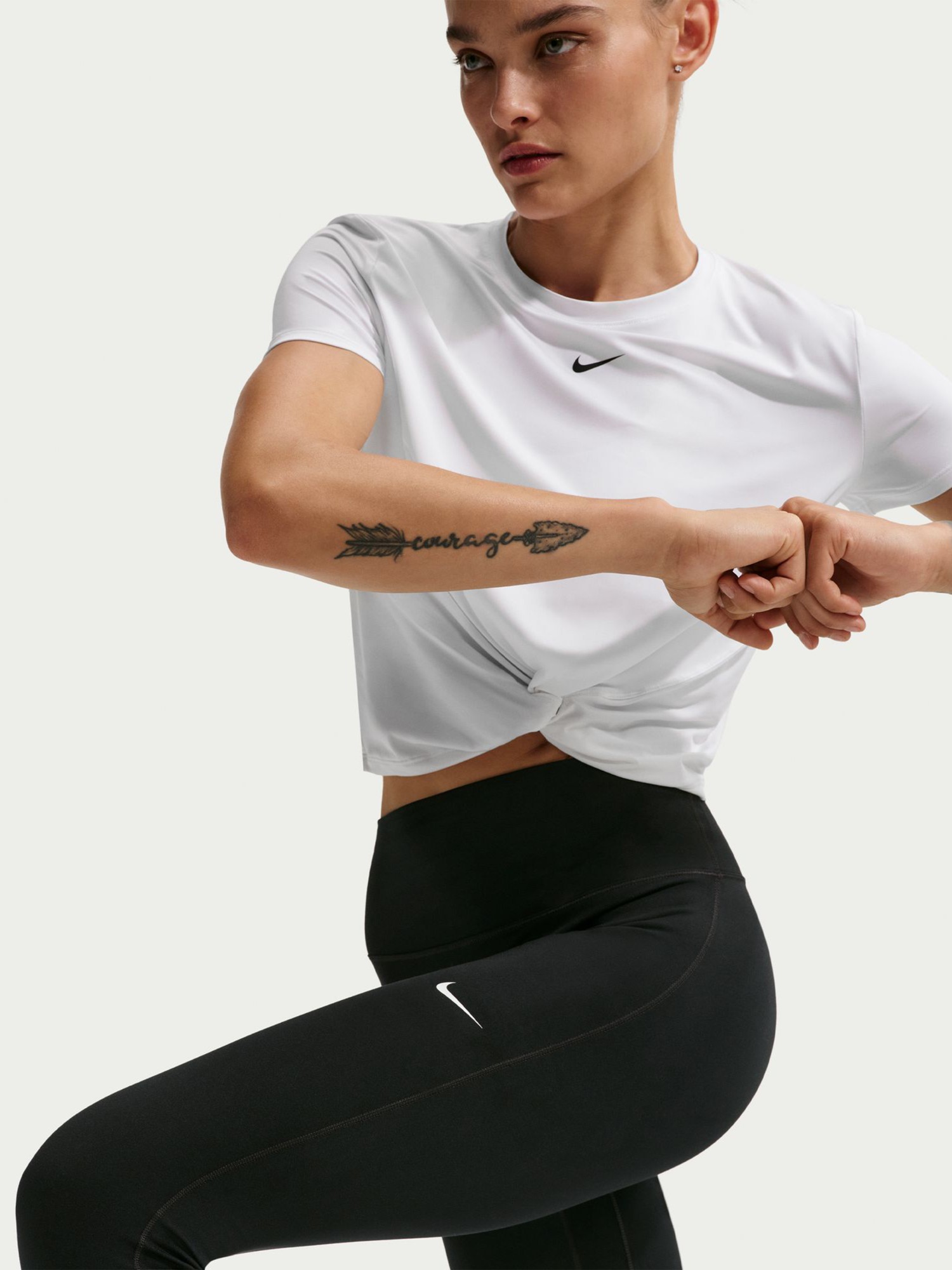 Легінси жіночі Nike W NK DF ONE HR TIGHT USEAM чорні HJ9195-013 изображение 5