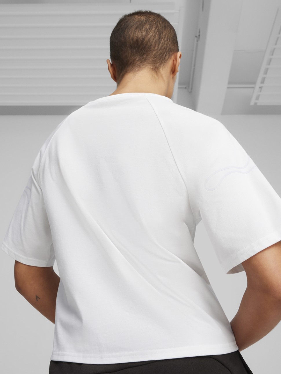 Футболка жіноча Puma MOTION Cat Tee біла 67998702 — фото 3