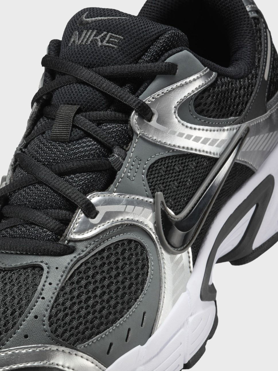 Кроссовки мужские Nike V5 RNR черные HJ5228-004 — фото 4 — Sport City Кроссовки мужские Nike V5 RNR черные HJ5228-004 — фото 4