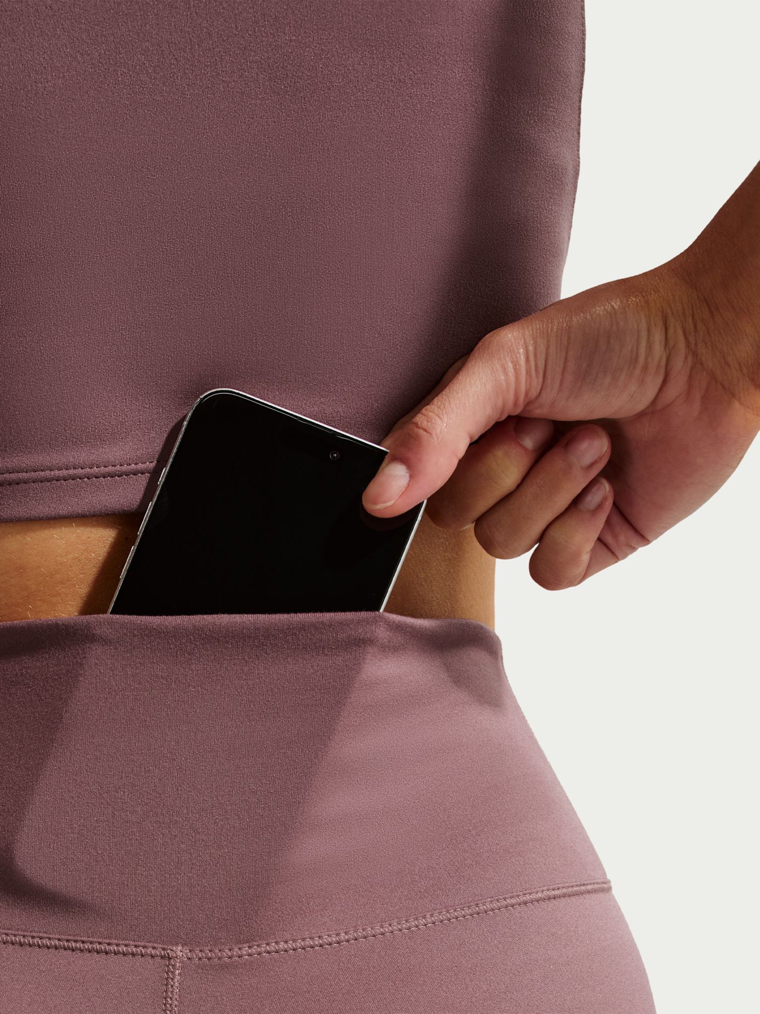 Легінси жіночі Nike W NK DF ONE HR TIGHT USEAM коричневі HJ9195-502 изображение 6