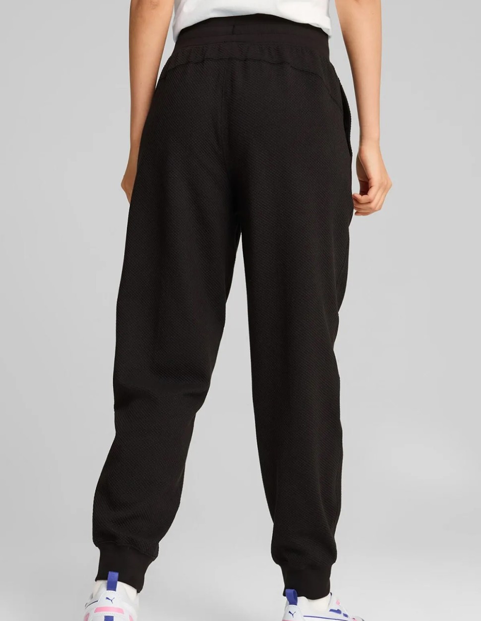 Штани жіночі Puma HER High Waist Pants cl чорні 68163401 — фото 3
