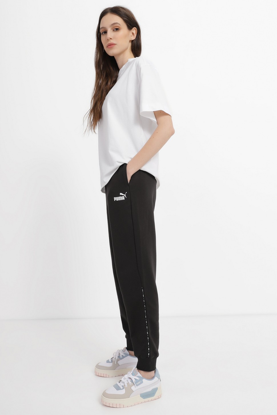 Штани жіночі Puma PUMA POWER Tape Pants чорні 67422701 — фото 2