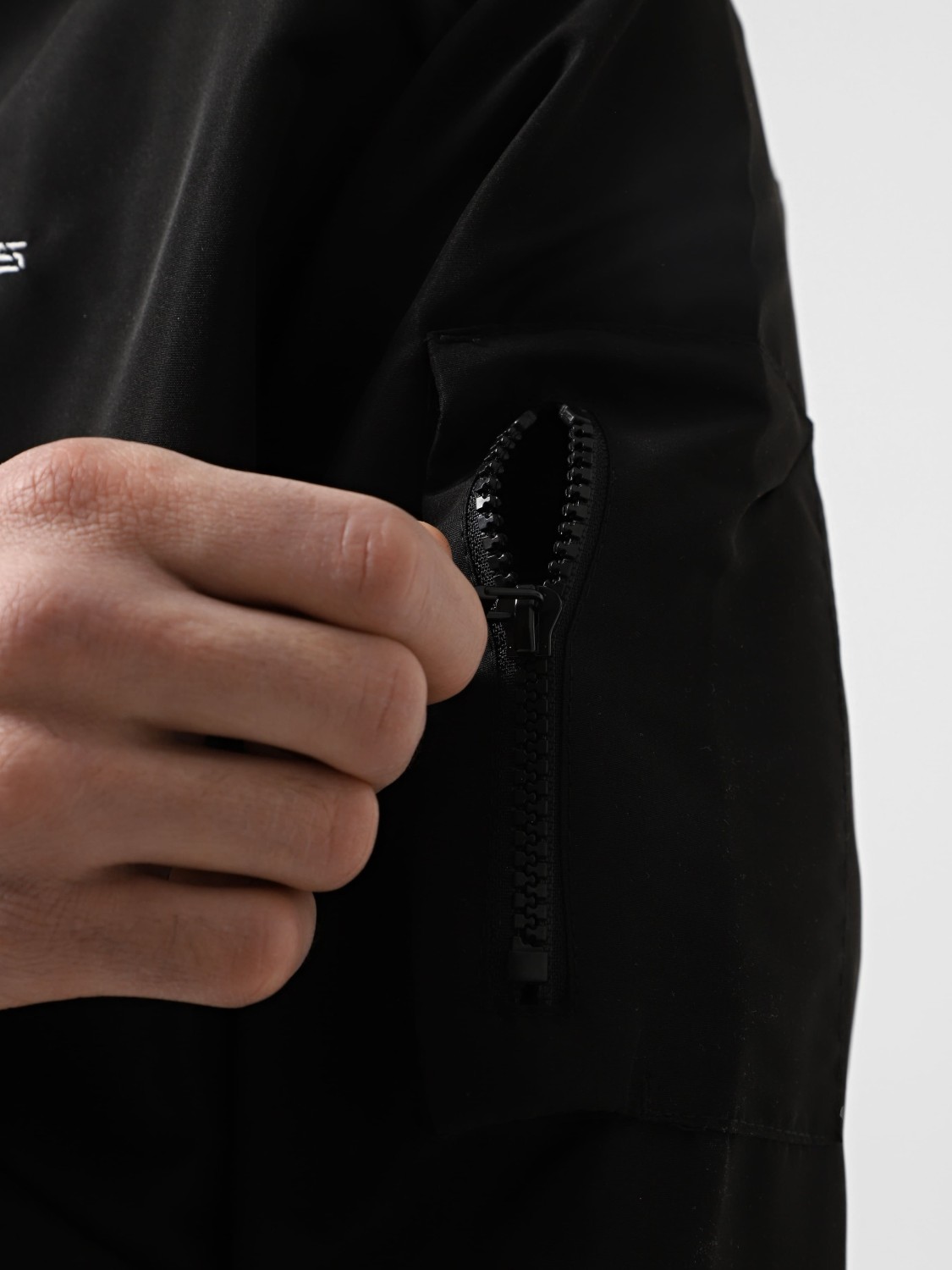 Вітрівка чоловіча Evoids Wilder чорна 552410-010  изображение 4