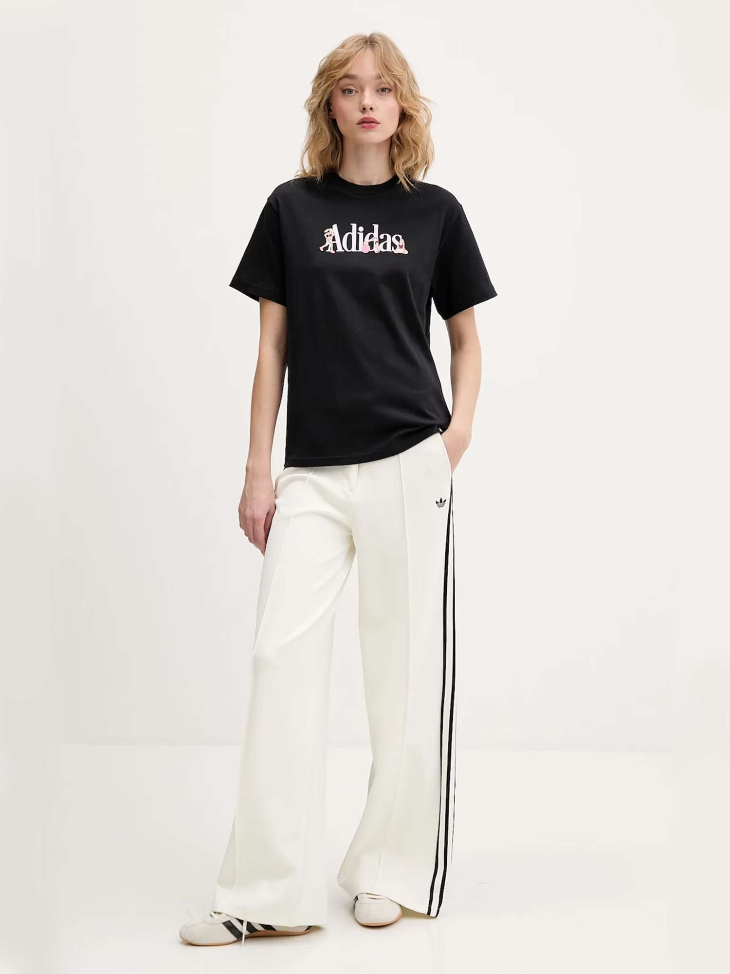 Футболка жіноча Adidas SOFT SPORT T чорна JZ7894 изображение 4