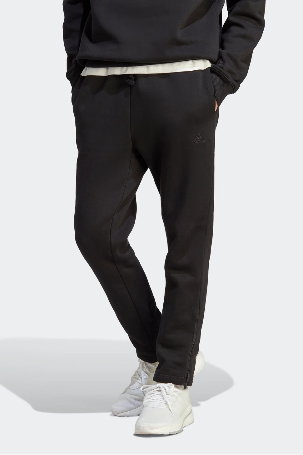Штани чоловічі Adidas M ALL SZN TZ PT чорні IB4070 — фото 2