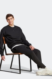Штани чоловічі Adidas M ALL SZN TZ PT чорні IB4070 изображение 3