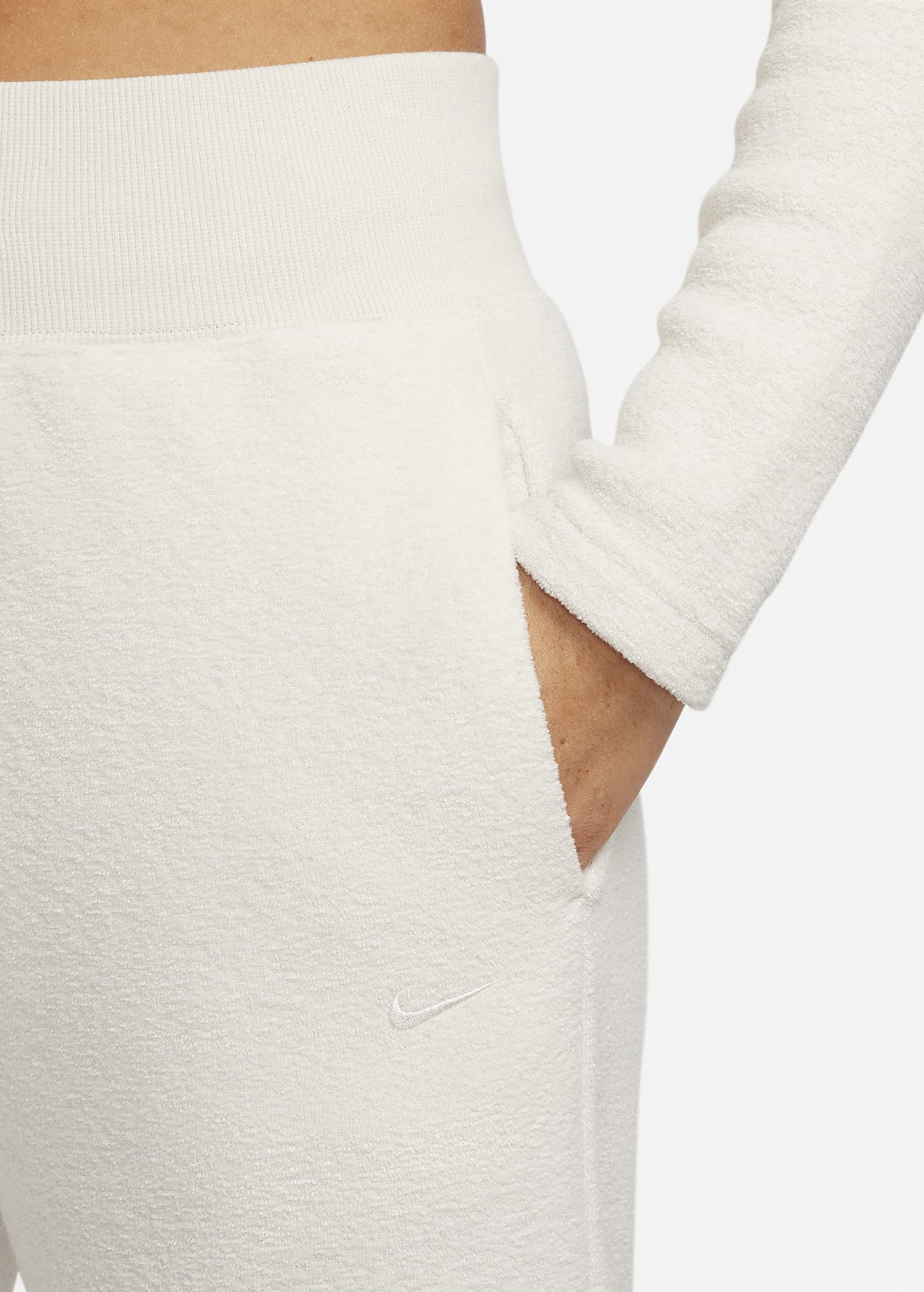 Штани жіночі Nike W NSW PHNX PLSH HR PANT WIDE бежеві FN3622-104 изображение 4