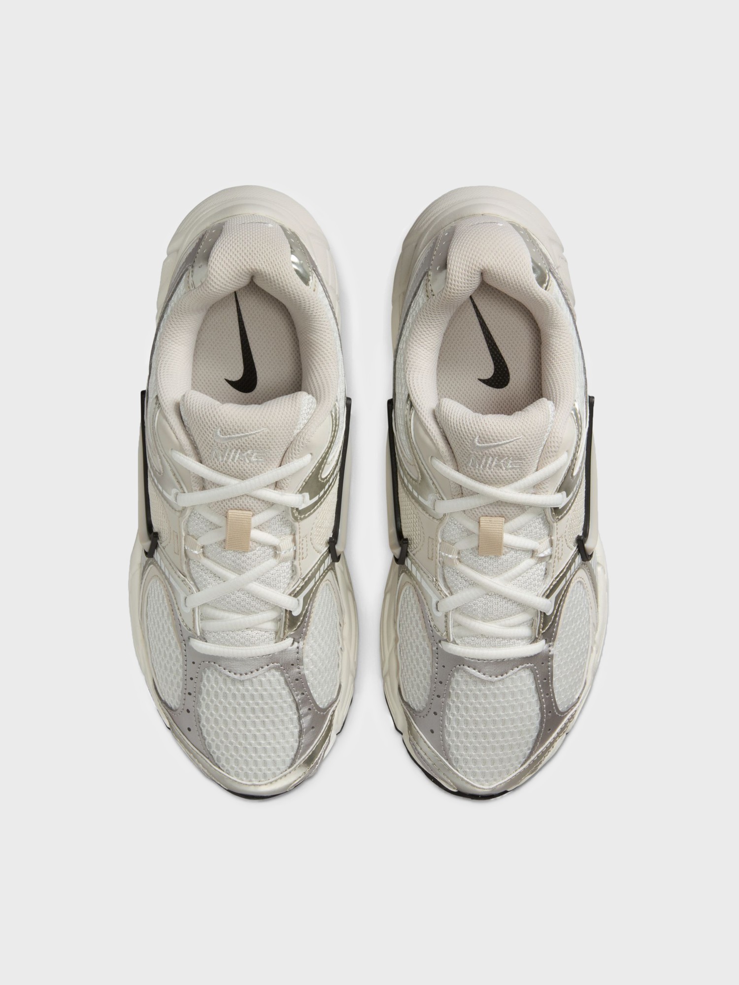 Кроссовки женские Nike W V5 RNR кремовые HQ7901-104 изображение 8