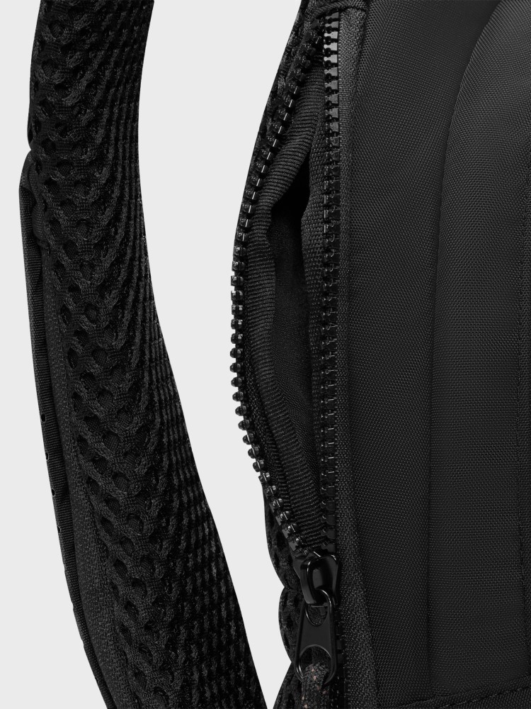 Сумка  Nike NK NSW ESSENTIALS SLING BAG черная DJ9796-010 изображение 7 Сумка  Nike NK NSW ESSENTIALS SLING BAG черная DJ9796-010 изображение 7