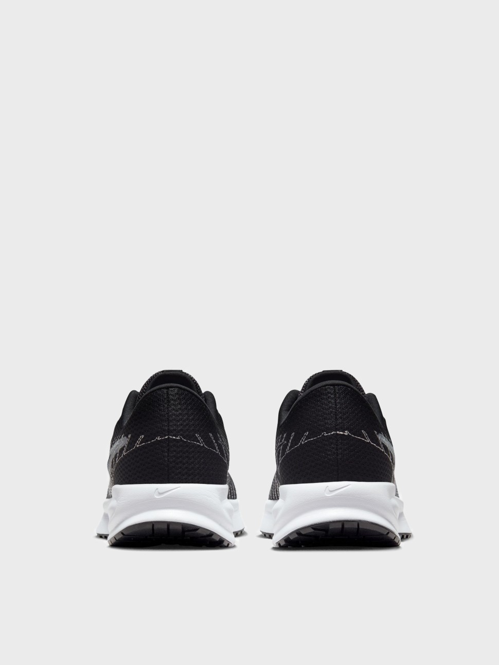 Кроссовки женские Nike W RUN DEFY черные HM9593-002 — фото 6
