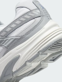 Кроссовки женские Nike WMNS NIKE INITIATOR белые HQ1511-121 изображение 8