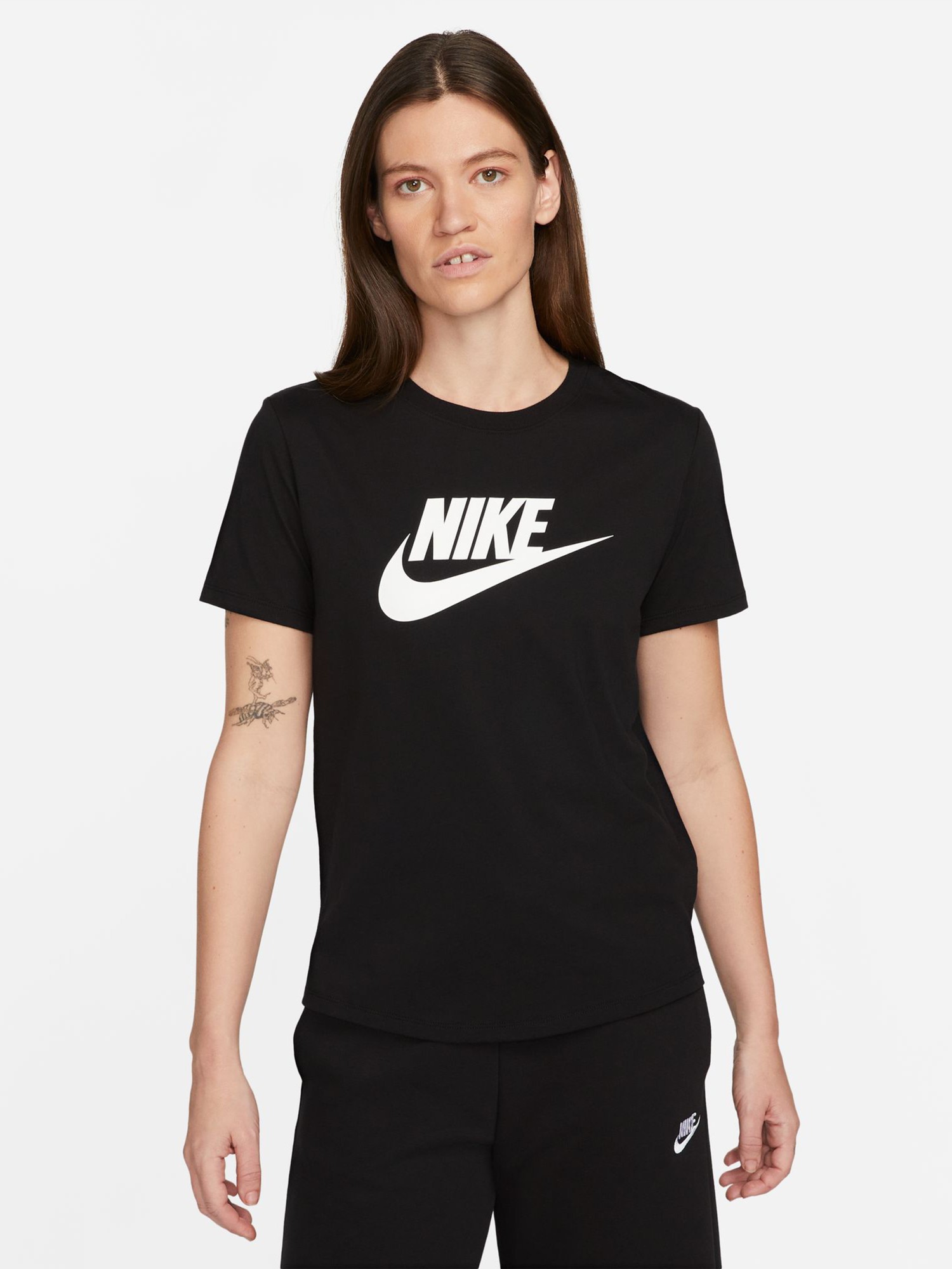 Футболка жіноча Nike W NSW CLUB SS TEE ICN FTRA чорна DX7906-010 изображение 2