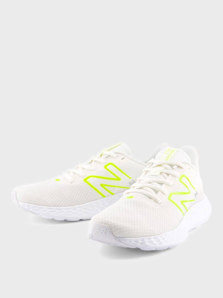 Кросівки жіночі New Balance 411 V3 молочні W4117KX изображение 3