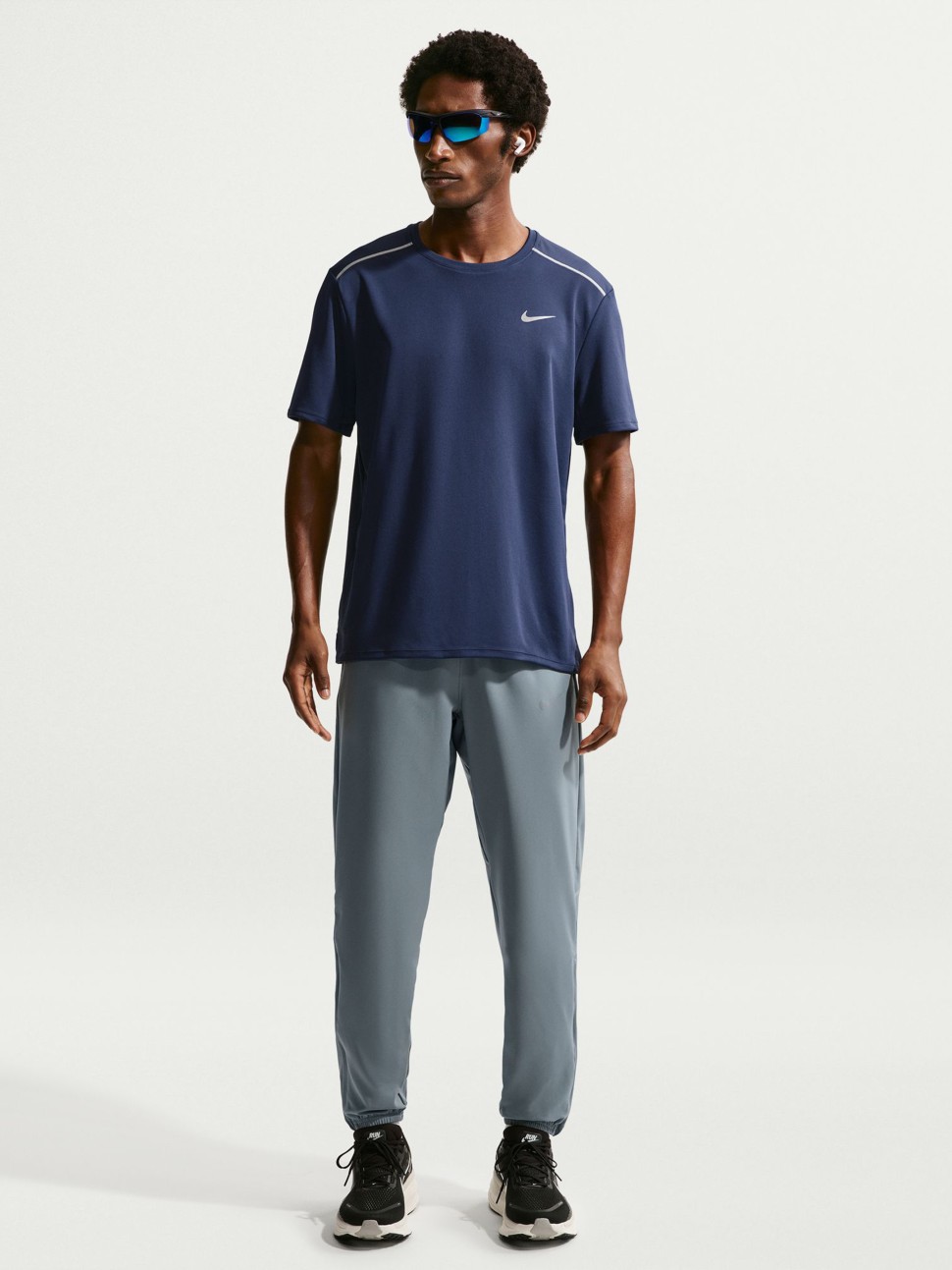 Men's Pants Nike M NK DF MILER WOVEN PANT gray IF2062-084 — photo 2