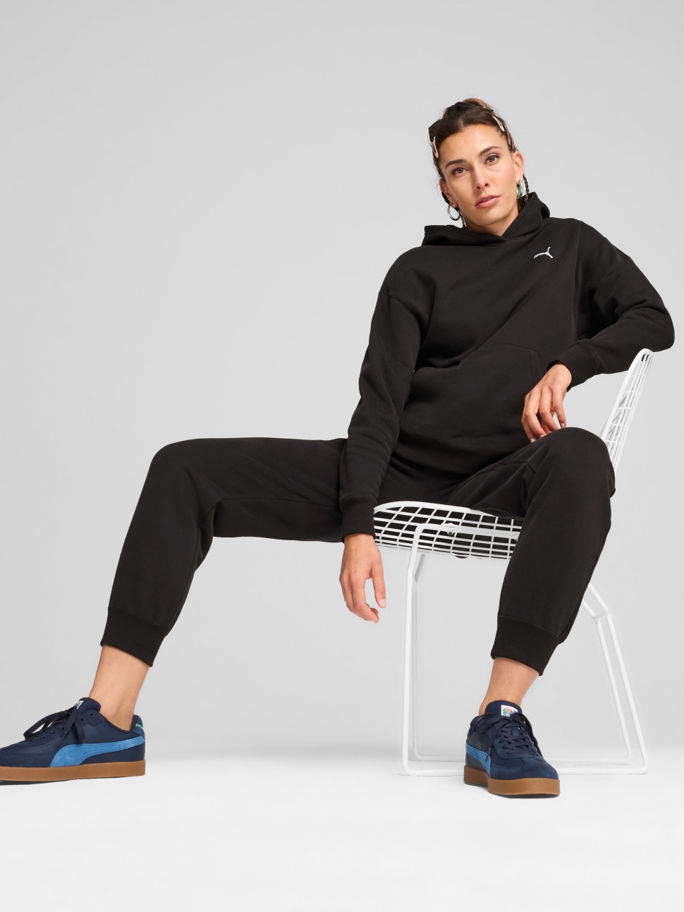 Костюм жіночий Puma Loungewear Tracksuit FL чорний 68309101 — фото 2