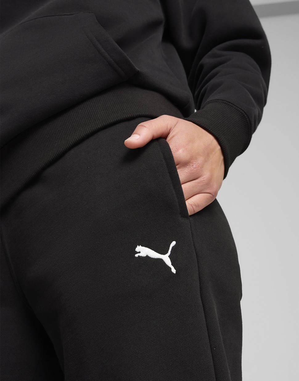 Костюм жіночий Puma Loungewear Tracksuit FL чорний 68309101 — фото 5