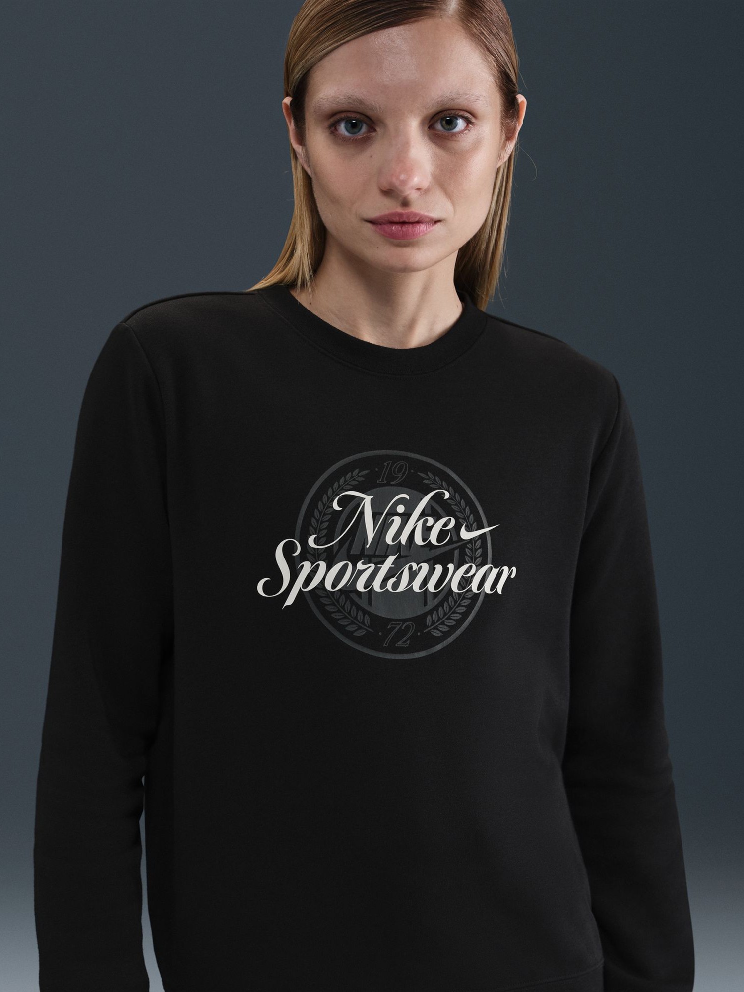 Толстовка женская Nike W NSW CLUB FLC GX STD CREW черная HV2342-010 изображение 2