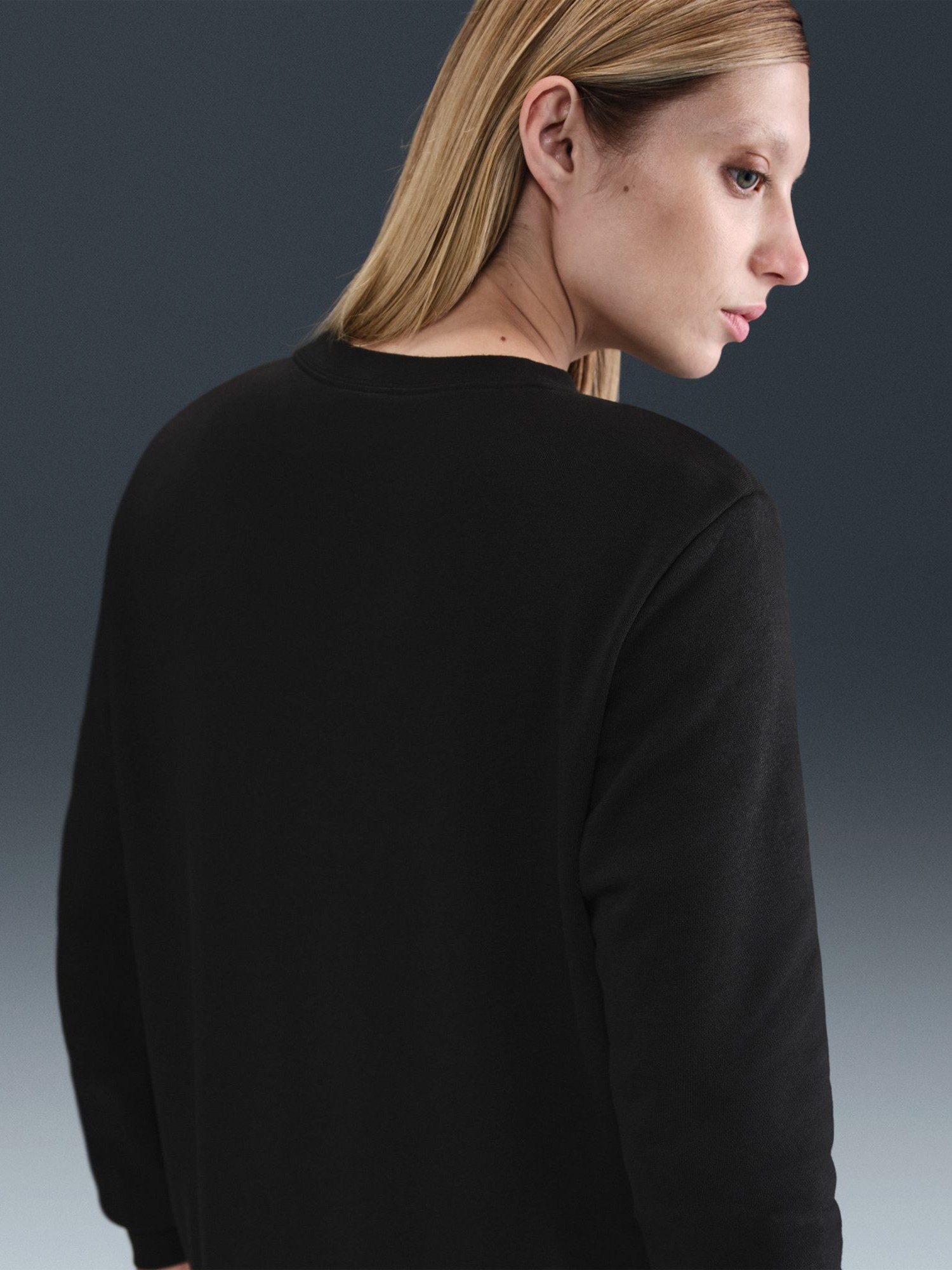 Толстовка женская Nike W NSW CLUB FLC GX STD CREW черная HV2342-010 изображение 3