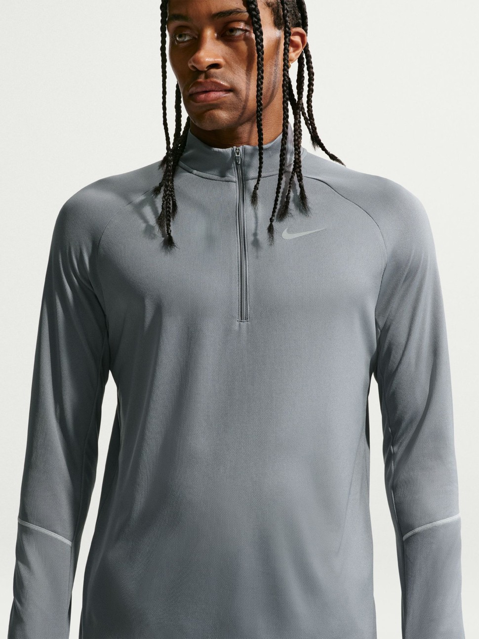Men's T-shirt Nike M NK DF UV MILER TOP HZ gray IF2084-084 — photo 4 — Sport City Men's T-shirt Nike M NK DF UV MILER TOP HZ gray IF2084-084 — photo 4