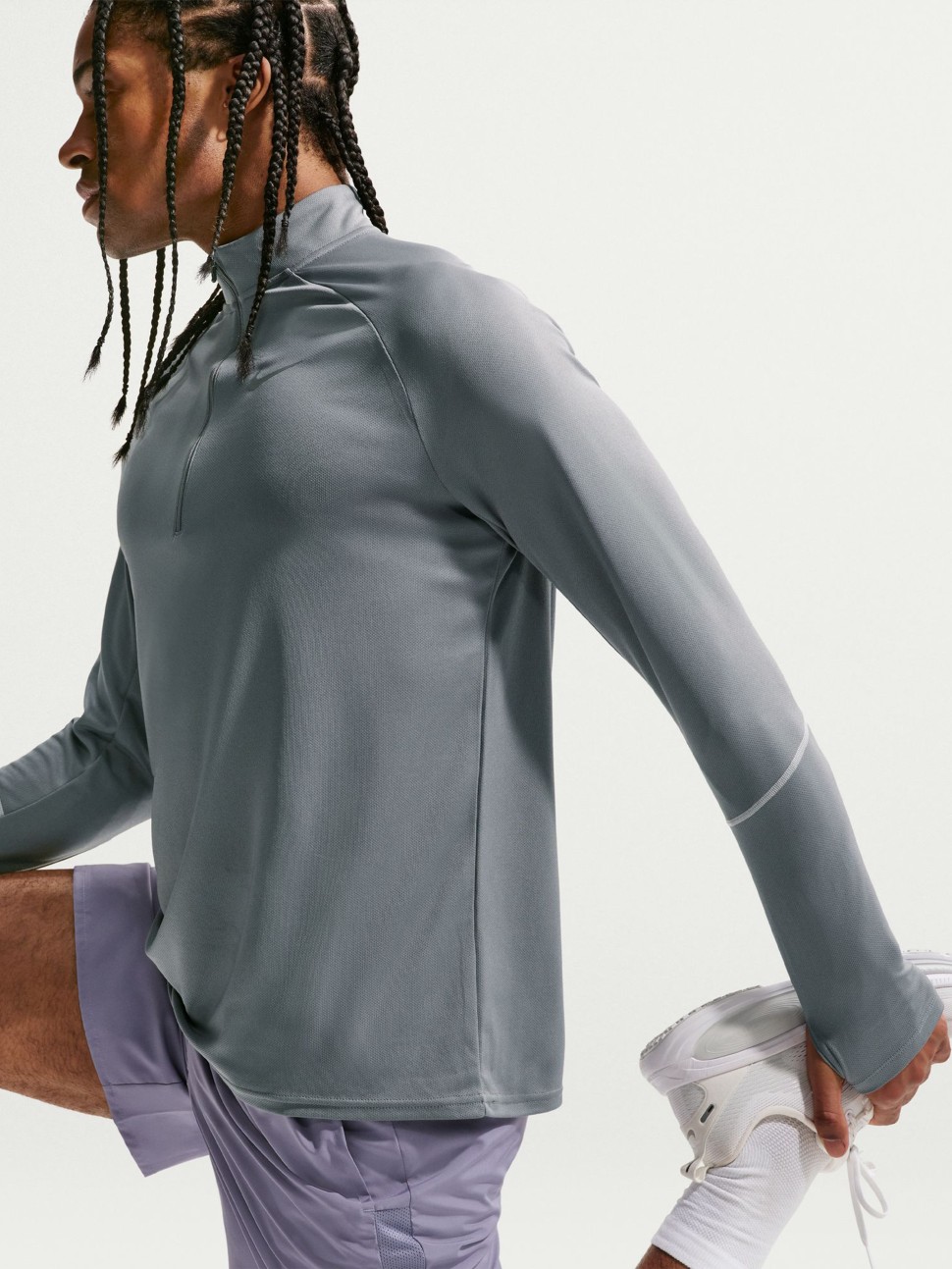 Men's T-shirt Nike M NK DF UV MILER TOP HZ gray IF2084-084 — photo 6 — Sport City Men's T-shirt Nike M NK DF UV MILER TOP HZ gray IF2084-084 — photo 6