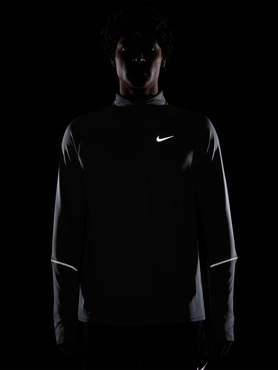 Men's T-shirt Nike M NK DF UV MILER TOP HZ gray IF2084-084 — photo 7 — Sport City Men's T-shirt Nike M NK DF UV MILER TOP HZ gray IF2084-084 — photo 7