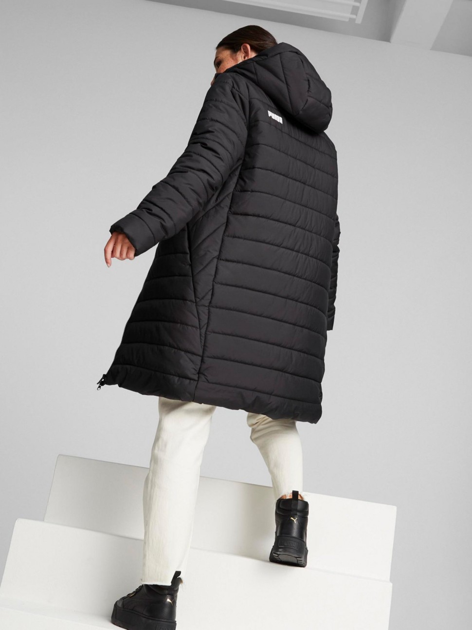 Куртка жіноча Puma ESS Hooded Padded Coat чорна 84894201 — фото 3