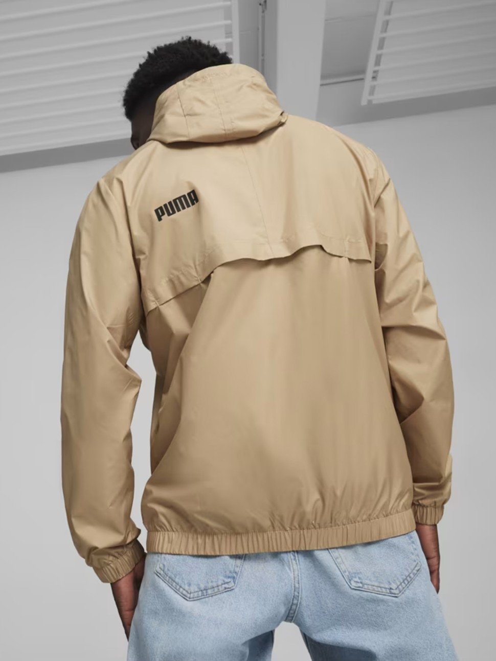 Вітрівка чоловіча Puma ESS Solid Windbreaker бежева 84748483 — фото 3