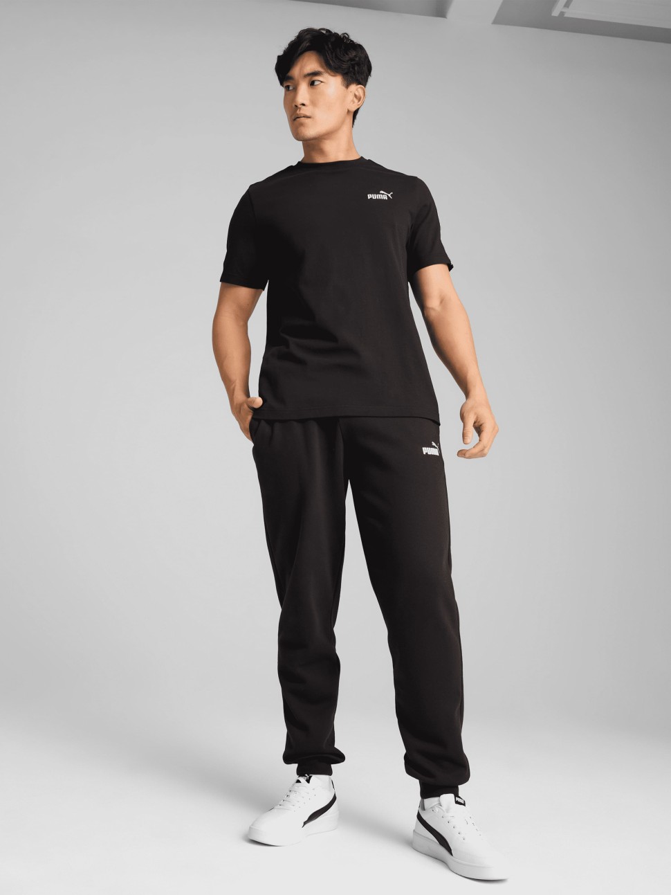Футболка чоловіча Puma ESS TAPE Tee чорна 68467401 — фото 2