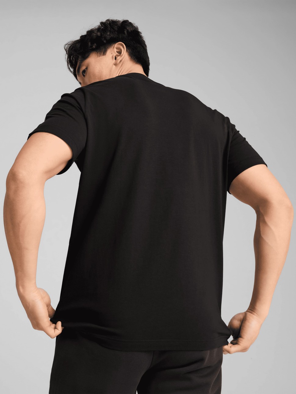 Футболка чоловіча Puma ESS TAPE Tee чорна 68467401 — фото 4