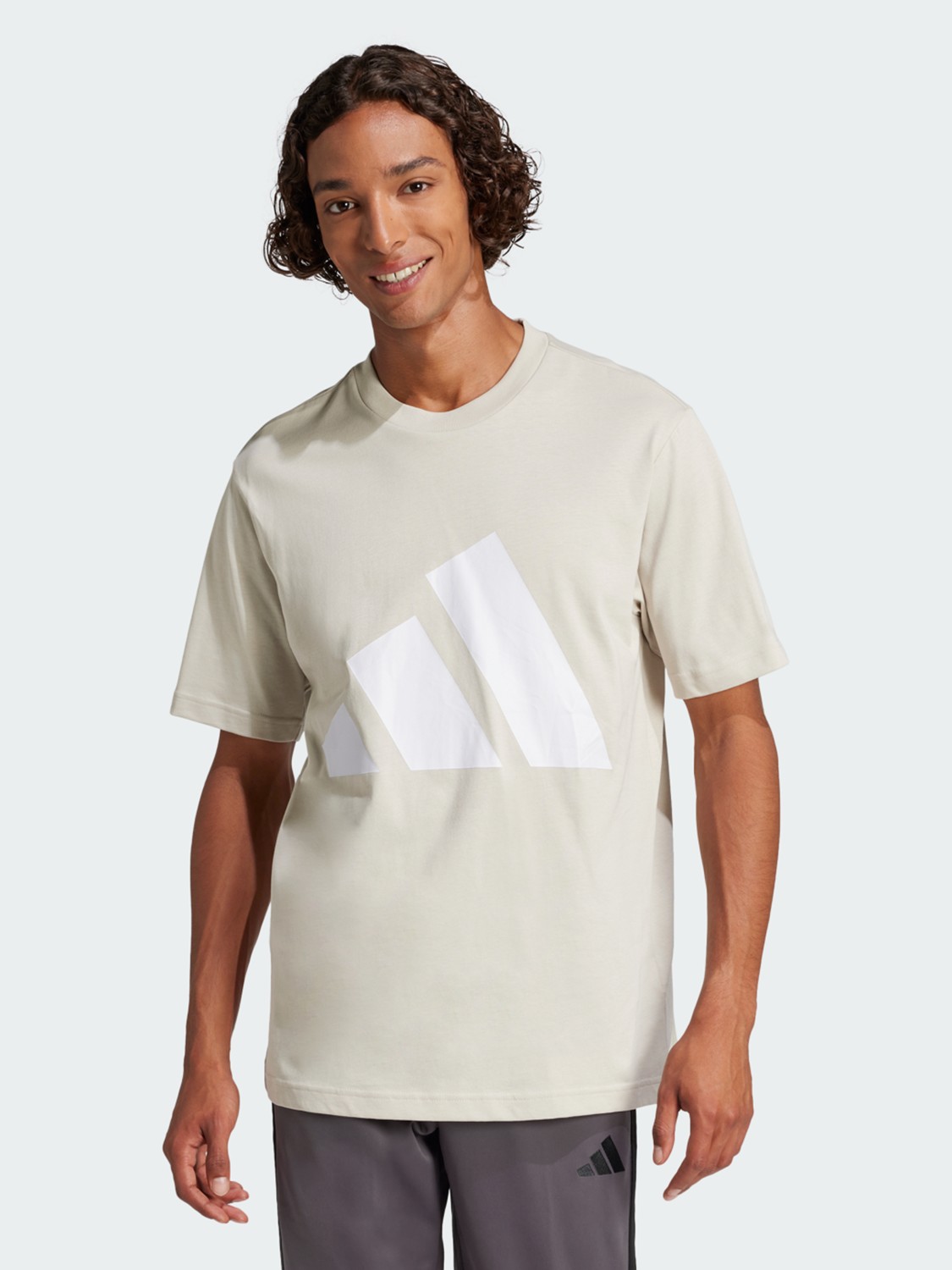 Футболка мужская Adidas M BL SJ T бежевая JE8933 изображение 2