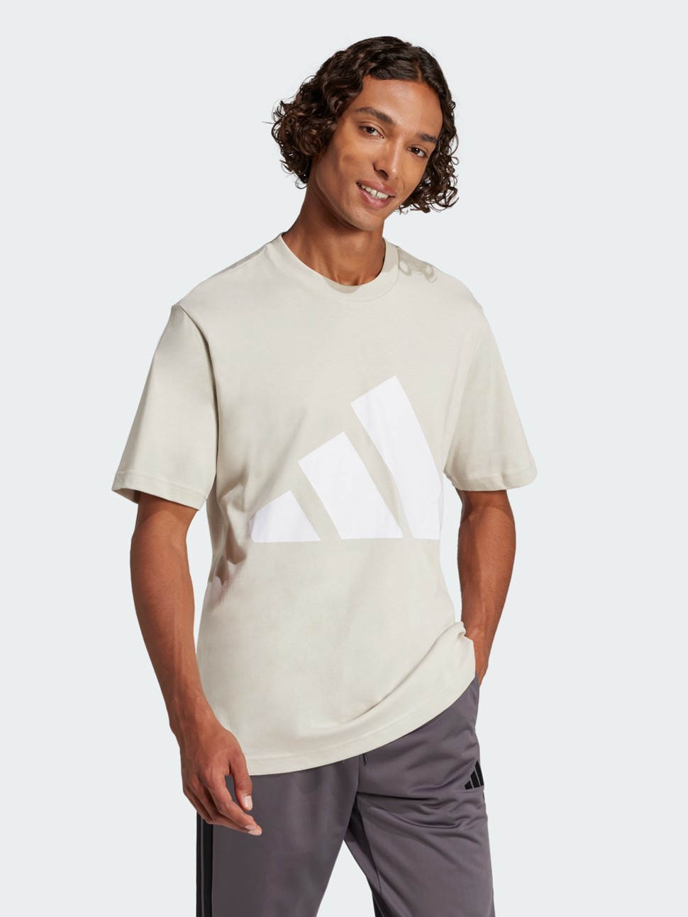 Футболка чоловіча Adidas M BL SJ T бежева JE8933 — фото 4