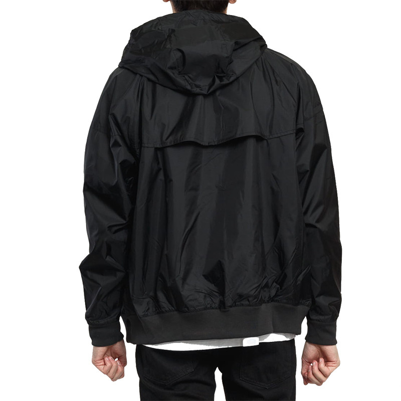Ветровка мужская Nike Sportswear Windrunner Jacket Hooded черная AR2191-010 изображение 2