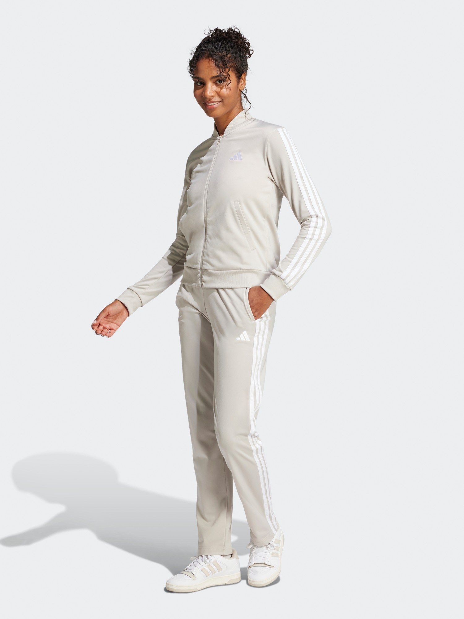 Костюм женский Adidas W ESS 3S TS молочный JD2686 изображение 2