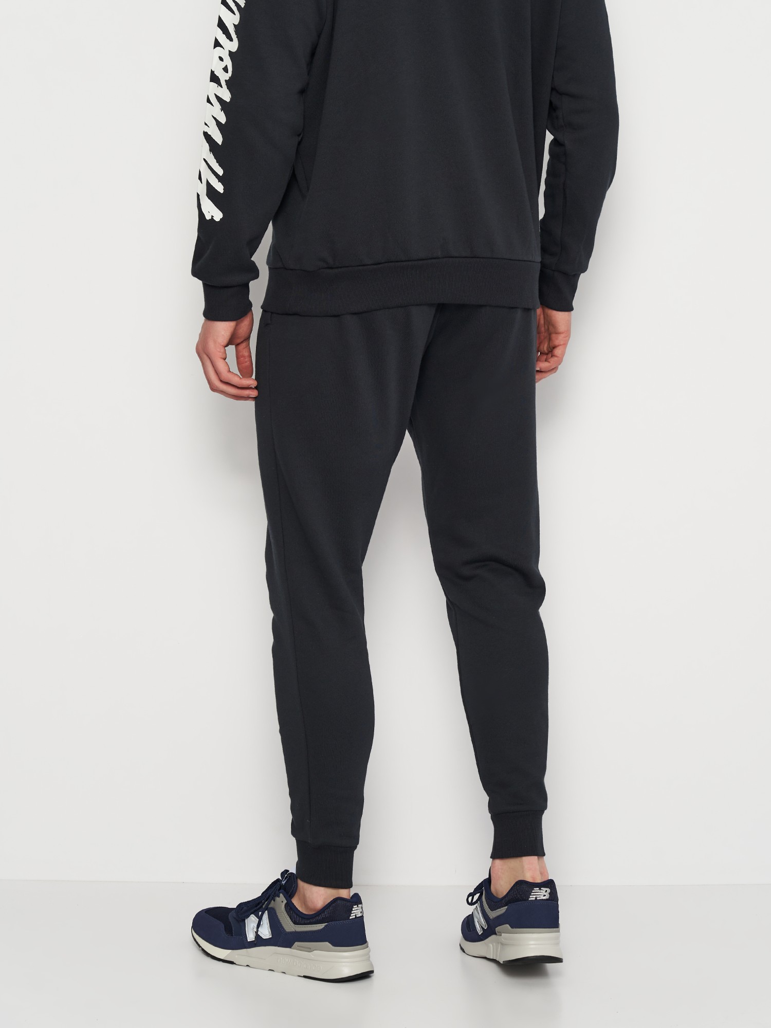 Брюки мужские Under Armour UA Rival Fleece Graphic Jgrs черные 1379776-001 изображение 3