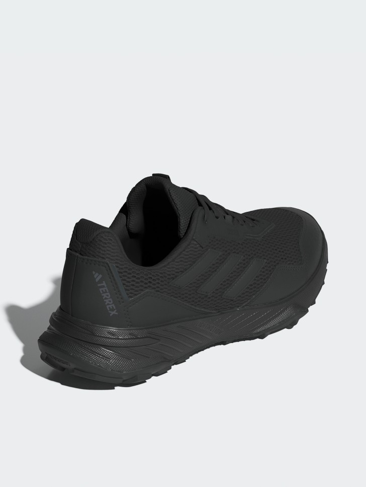 Кросівки чоловічі Adidas TRACEFINDER чорні IE5906 изображение 4