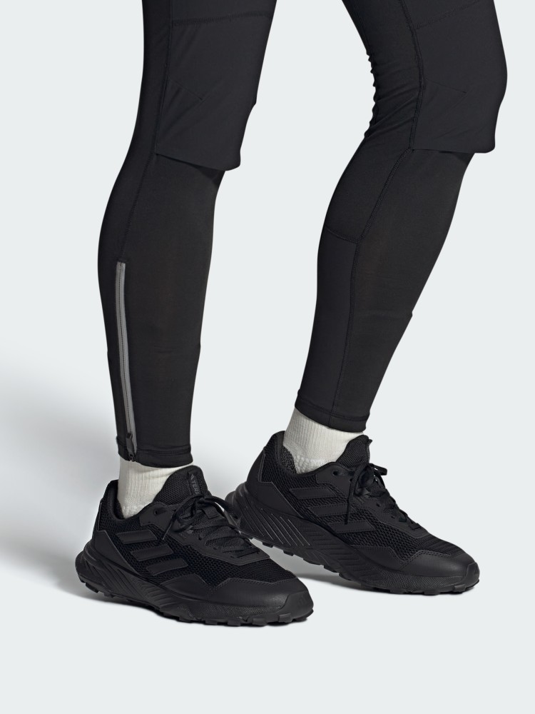 Кросівки чоловічі Adidas TRACEFINDER чорні IE5906 изображение 6